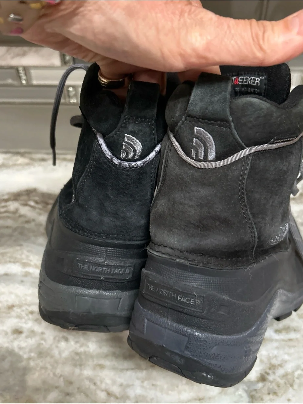 North Face CHILKATS  Boys Boots Winter Black Waterproof Snow 200gm Insulation 4.